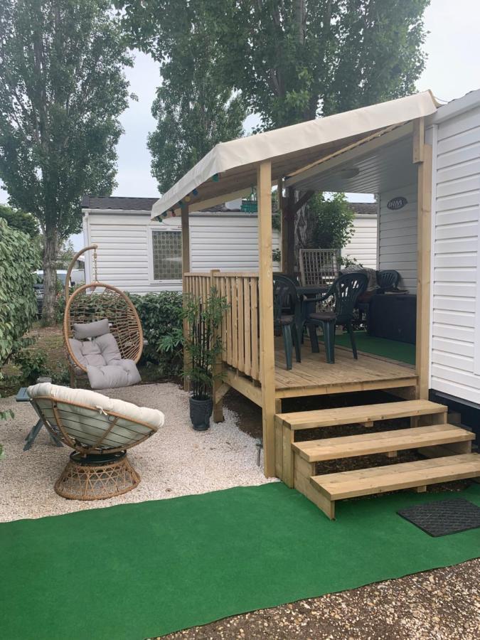 ホテル Camping L'Europe ヴィック・ラ・ガルディオル エクステリア 写真